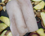 Foto del paso 3 de la receta: Ventresca de merluza con portobello