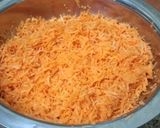 A picture of step 1 of Gajar ka halwa.