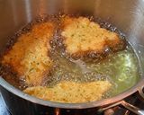 A picture of step 4 of Shrimp toast.