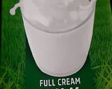 A picture of step 2 of Banana and mango shake.