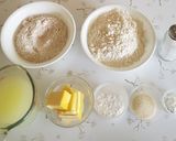 Foto del paso 1 de la receta: Scones integrales con suero de leche