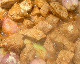 Foto del paso 4 de la receta: Babilla de ternera con chalotas y cantarelas