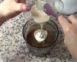 Foto del paso 2 de la receta: Crema Kinder White se hace en un pispás 🤤