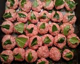 Foto del passaggio 7 della ricetta Polpette al forno con l'alloro e patate