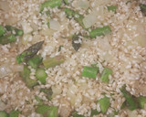 Foto del paso 2 de la receta: Risotto de espárragos, champiñones, setas y....trufa!! 😍