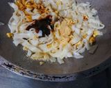 Foto langkah ke 3 dari resep Kwetiau goreng.