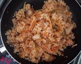 Hình bước làm 2 của món Cơm chiên kim chi
