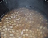 Foto del paso 3 de la receta: Frijol nuevo y pollo, en mole de olla
