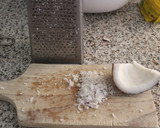 Foto del paso 1 de la receta: Yogur griego con muesli, semillas y coco