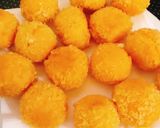 A picture of step 6 of Fried Sweet Potato Balls with Cheese.