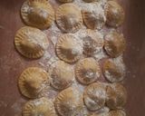 Foto del passaggio 7 della ricetta Pasta ripiena di cotechino al lambrusco su crema di lenticchie