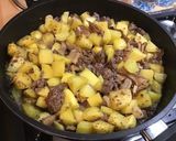 Une image de l'étape 12 de Pommes de terre au bœuf, ail fumé, shiitakes et bouillon de chevreau.
