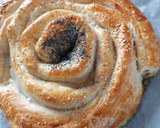 Foto del paso 4 de la receta: Espiral de hojaldre relleno de jamón york y mozzarella