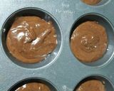 A picture of step 4 of Choco Biscuit Cupcakes.