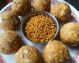 मेथी लाडू (Methi Ladoo recipe in marathi) रेसिपी स्टेप 7 फोटो 