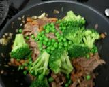 Foto del paso 4 de la receta: Fideos de arroz (noodles) con ternera y verduras al curry