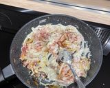 Une image de l'étape 5 de Tartelettes feuilletées au Roblechon ou Maroilles ou Camembert...
