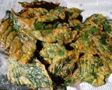 Foto langkah ke 4 dari resep Keripik Bayam.