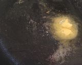 A picture of step 3 of Fried egg sandwich.