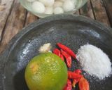 Foto langkah ke 1 dari resep Rujak Asinan Rambutan (simple).