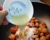 A picture of step 3 of Plum sauce in two different way.