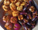 A picture of step 4 of Gujarati lunch thali.