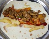 صورة لخطوة 7 من وصفة فاهيتا الدجاج والفطر والجزر بخبز التورتيلا المنزلي الرائع 🌯🌯🌯