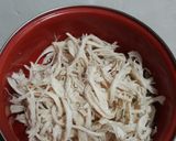 Foto langkah ke 1 dari resep Ayam Suwir Bumbu Iris (Non MSG).