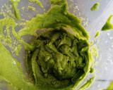 Foto del paso 3 de la receta: Pesto de canónigos y avellanas