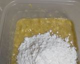 A picture of step 2 of Banana fritters.