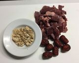 Hình bước làm 1 của món Tim heo tiềm nhân sâm