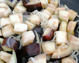 Foto del paso 5 de la receta: Berenjenas y champiñones en salsa de cacahuete
