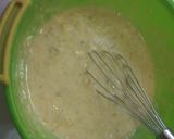 Foto langkah ke 4 dari resep Bolu pisang kukus tanpa mixer.