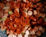 Virslis-tejfölös tészta recept fázis 5 fotója