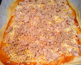 Foto del paso 3 de la receta: Pizza de atún y huevo con masa de cerveza