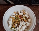 A picture of step 1 of Sprouts Chana salad.
