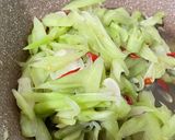 Foto langkah ke 2 dari resep Tumis Labu Siam.