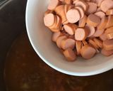 Savanyú káposztás-kolbászos-virslis leves recept fázis 11 fotója