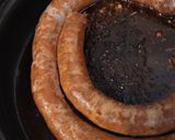 Sajtos tejfölös krumplifőzelék sült kolbásszal (rántásmentes és habarásmentes) recept fázis 6 fotója