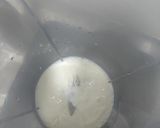 A picture of step 1 of Tandoori Mayo Sandwich.