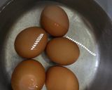 Gambar langkah 1 resipi 4:8:26 - Telur separuh masak.