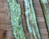 A picture of step 3 of Cucumber & avocado rolls.
