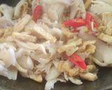 Foto langkah ke 5 dari resep Tumis jamur tiram+tahu.