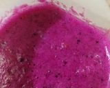Foto langkah ke 2 dari resep Smoothies Buah Naga Tomat.
