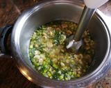 Foto del paso 7 de la receta: Crema de habas y guisantes frescos de la huerta