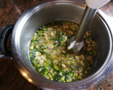 Foto del paso 7 de la receta: Crema de habas y guisantes frescos de la huerta