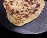 A picture of step 2 of Methi paratha.