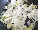Foto del paso 3 de la receta: Pollo asado con manzana y frutos secos