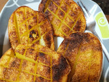 Patatas al horno con especies de cebolla en polvo y ajo en polvo