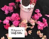 A picture of step 3 of Red velvet milk shake.